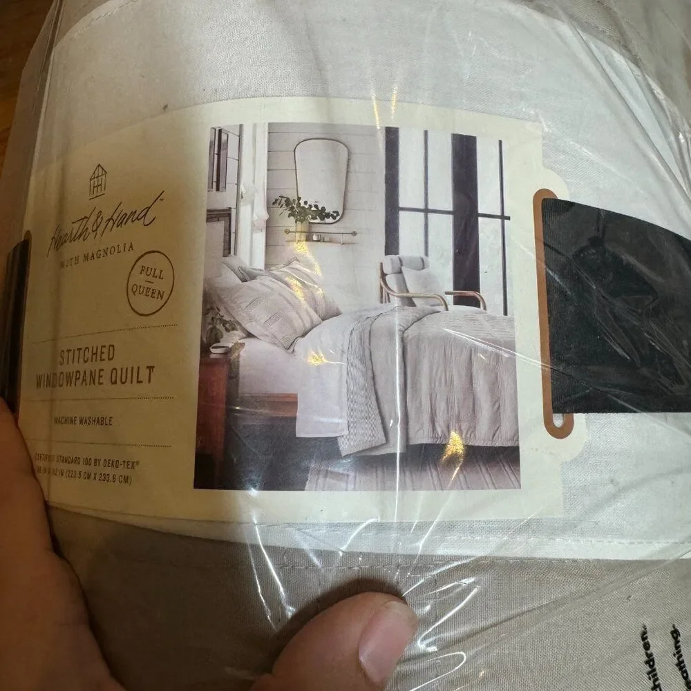 Hearth‎ & Hand with Magnolia Stitched Taupe Windowpane Quilt NwT queen/full